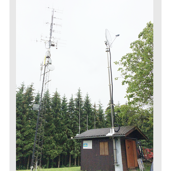 radio antenna mast tower