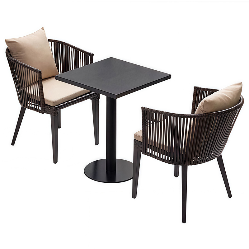 アウトドア籐編みテーブルと椅子