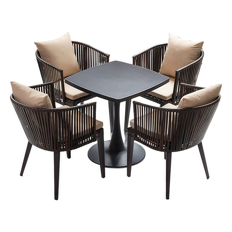 屋外用木粉複合材テーブル