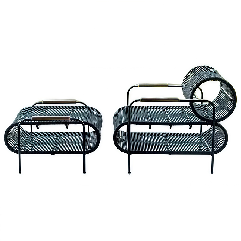 屋外用ラタン製ソファと足置き台セット