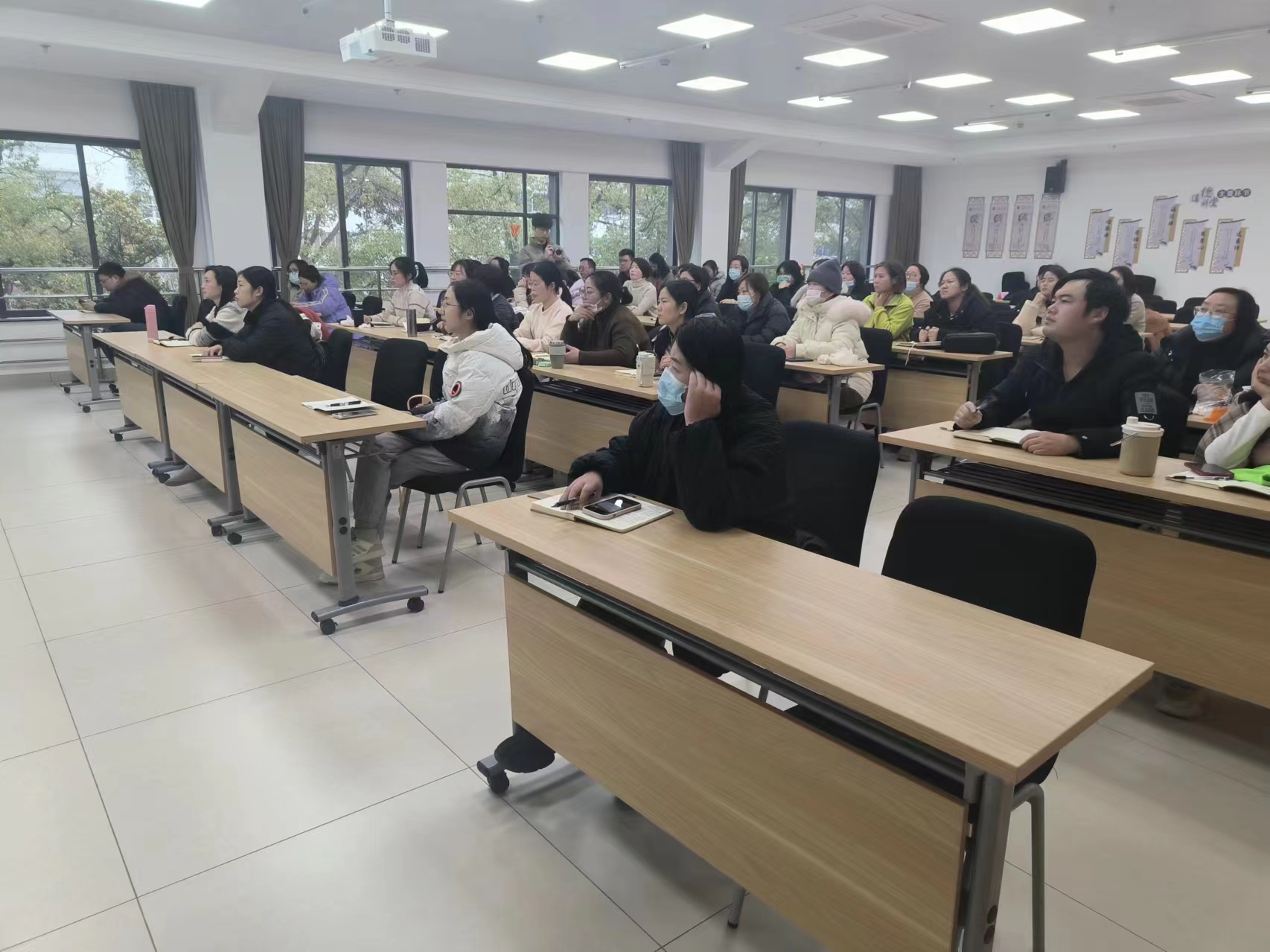 江苏周瑞昌律师事务所徐艳律师应邀开展《养老机构运营和管理的法律风险防范》主题讲座