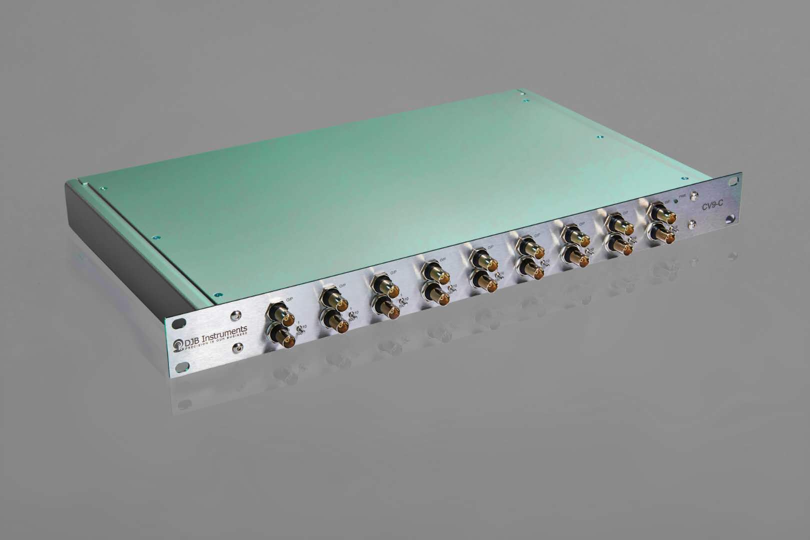 9 通道电荷或电压或混合源放大器 CV9-C/CV9-V/CV9-CV