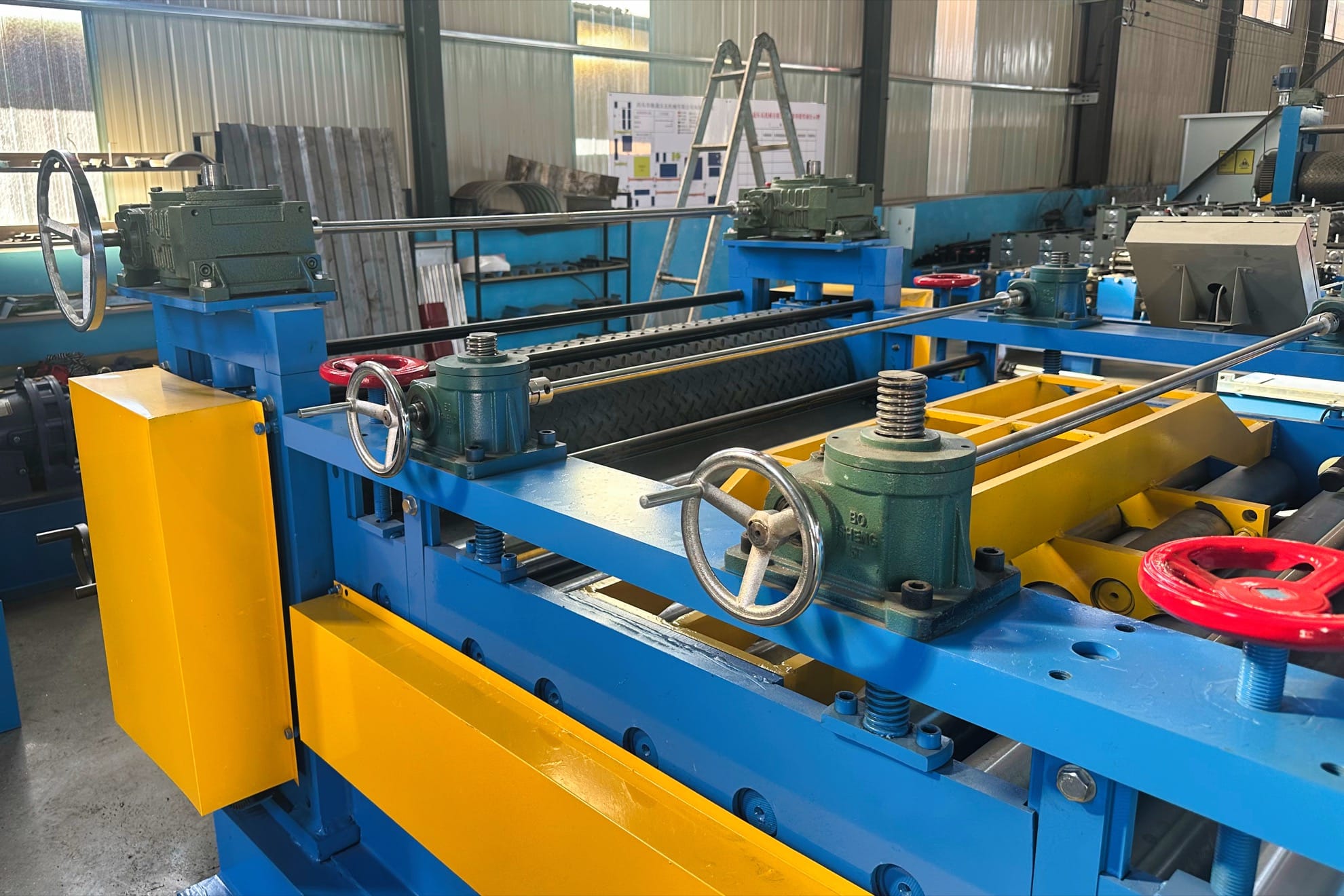 Embossing And Cutting Roll Forming Machine