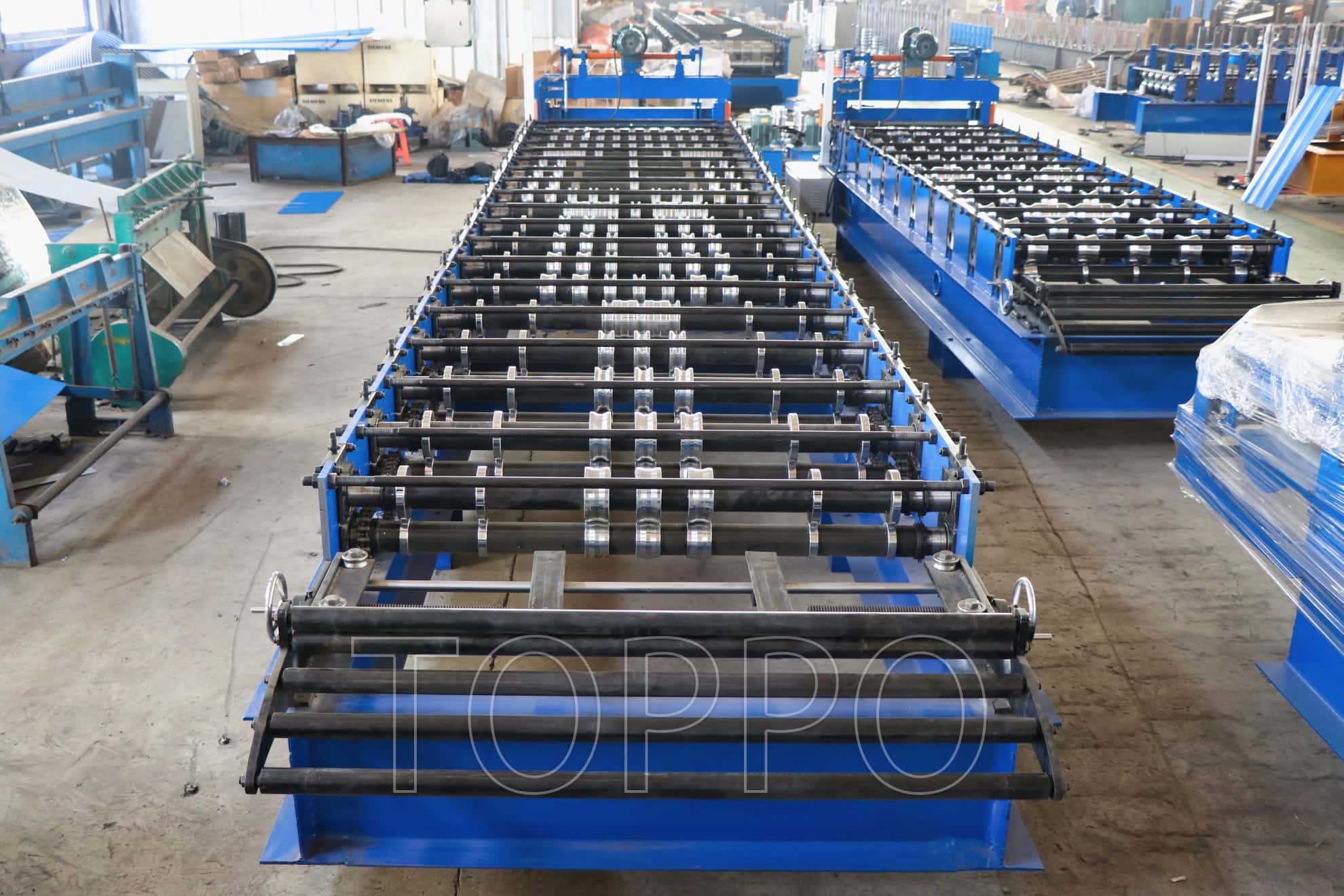 Fully Automatic Trapezoidal Roof Panel Roll Forming Machine with Precision Control