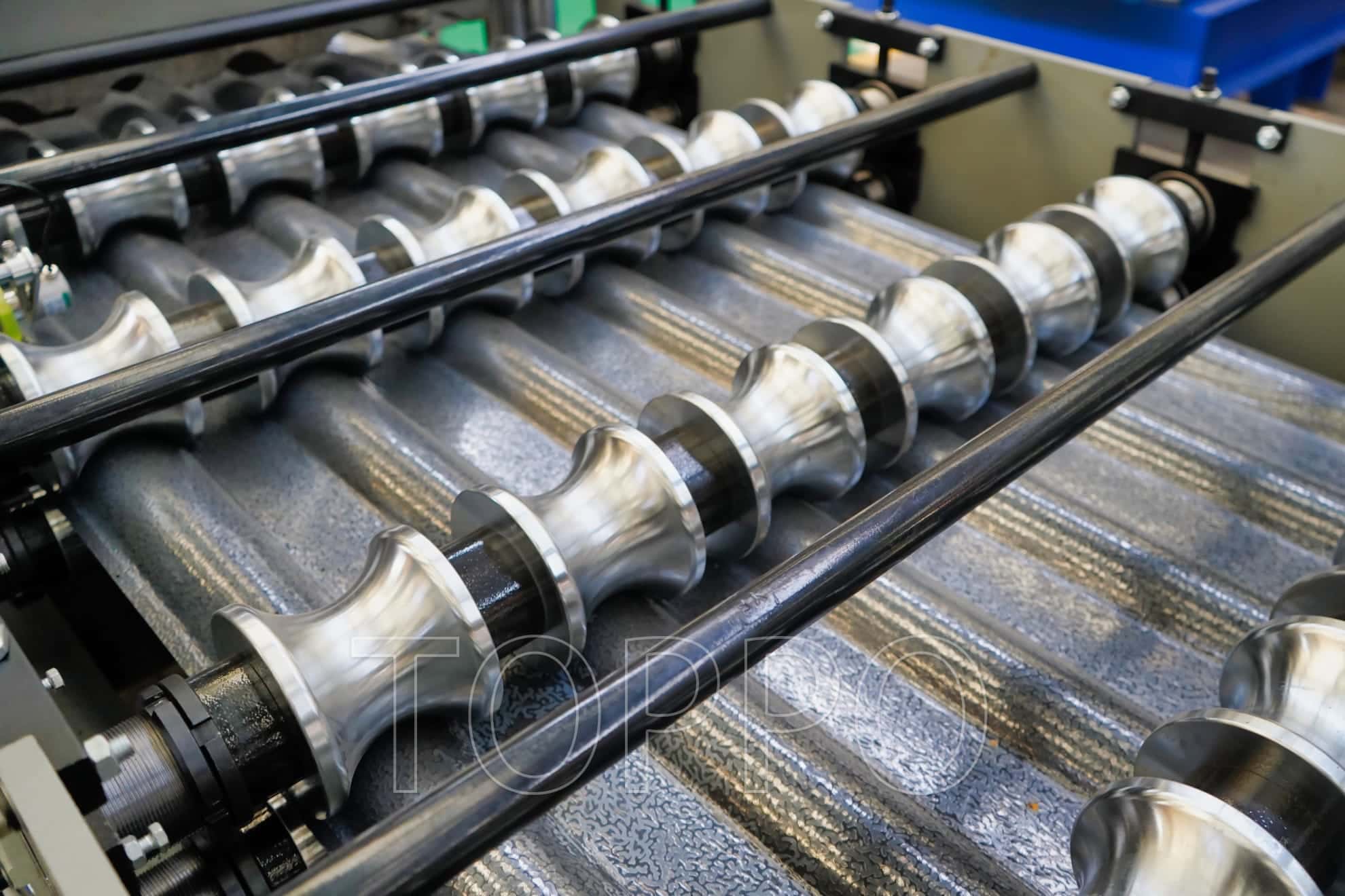 Automatic High-Speed PLC Control Bamboo Glazed Tile Cold Roll Forming Machine