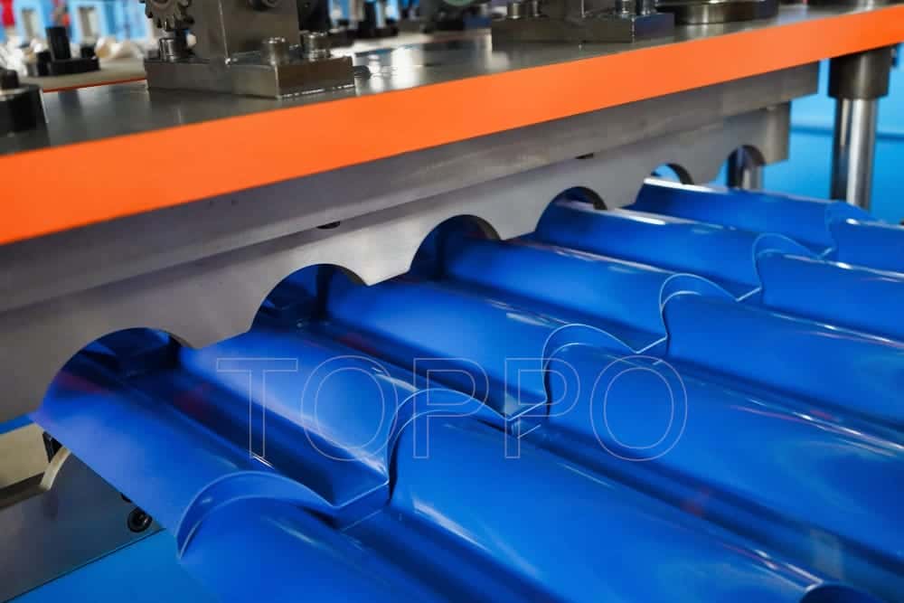 Industrial Glazed Tile Roll Forming Machine with Hydraulic Cutting