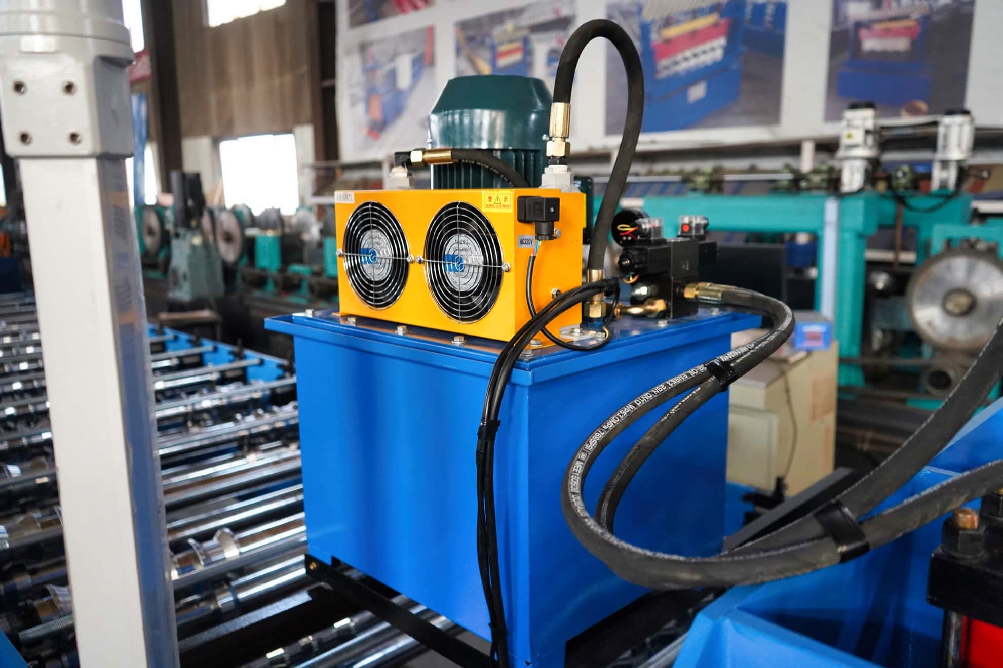 Automatic Trapezoidal Roof Panel Roll Forming Machine with PLC Control