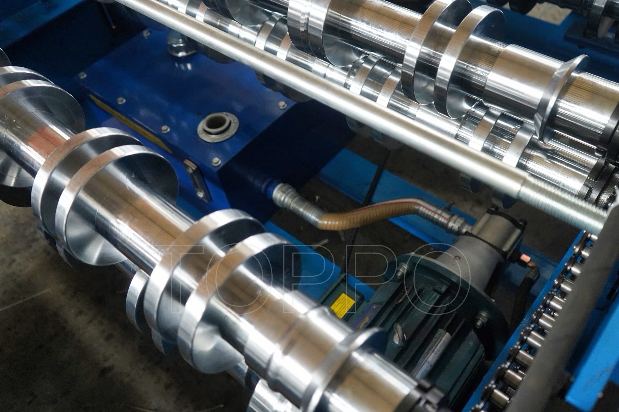 Automatic Trapezoidal Roof Sheet Roll Forming Machine with PLC Touchscreen