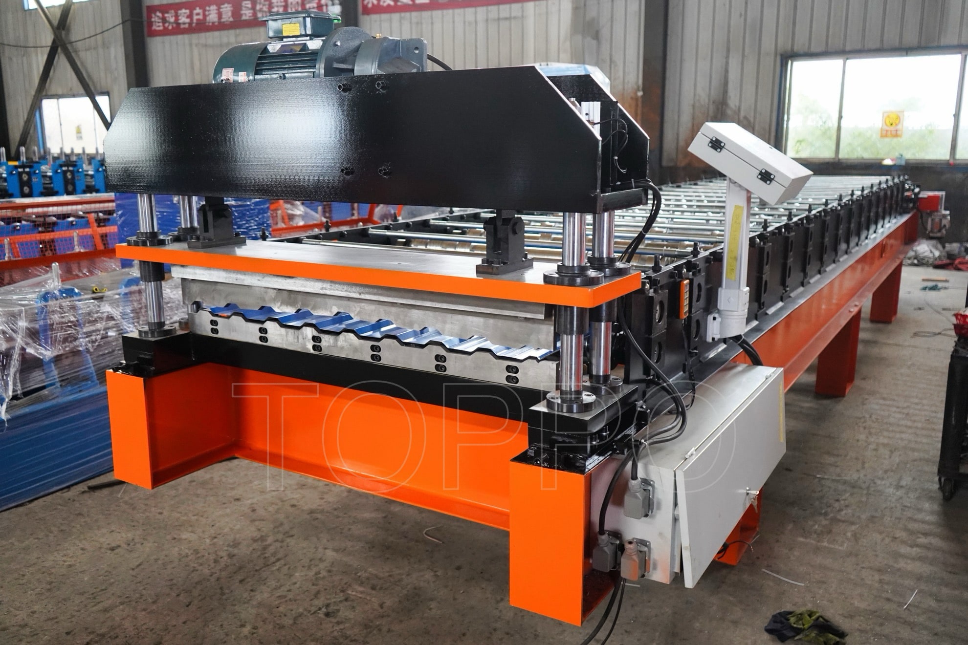 Trapezoidal Roof Roll Forming Machine for Steel Roofing Sheets