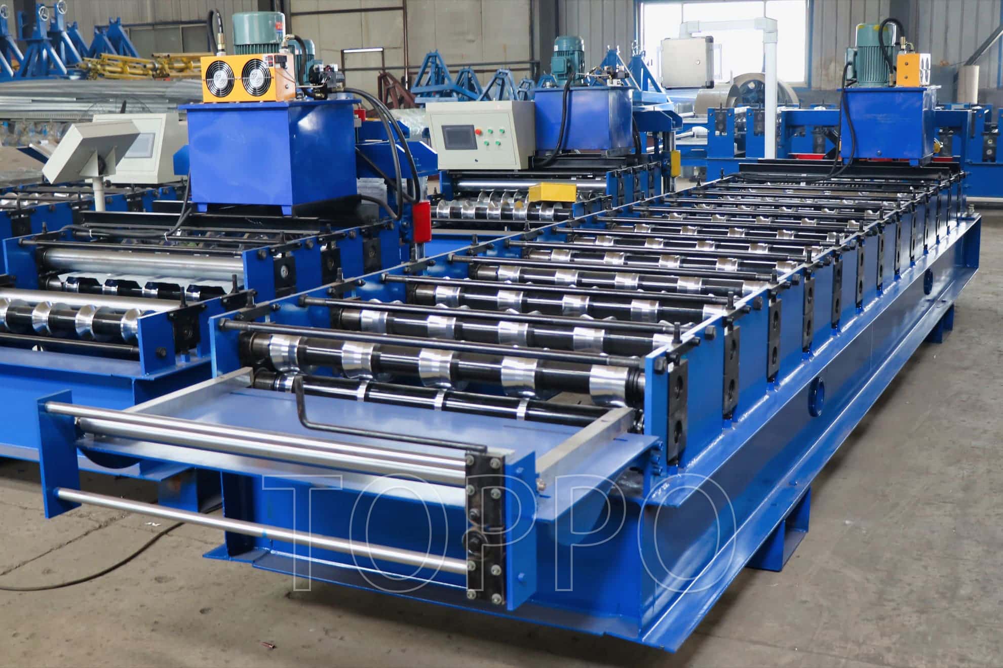 High-Efficiency Trapezoidal Roof Roll Forming Machine with Hydraulic Cutting and PLC Control