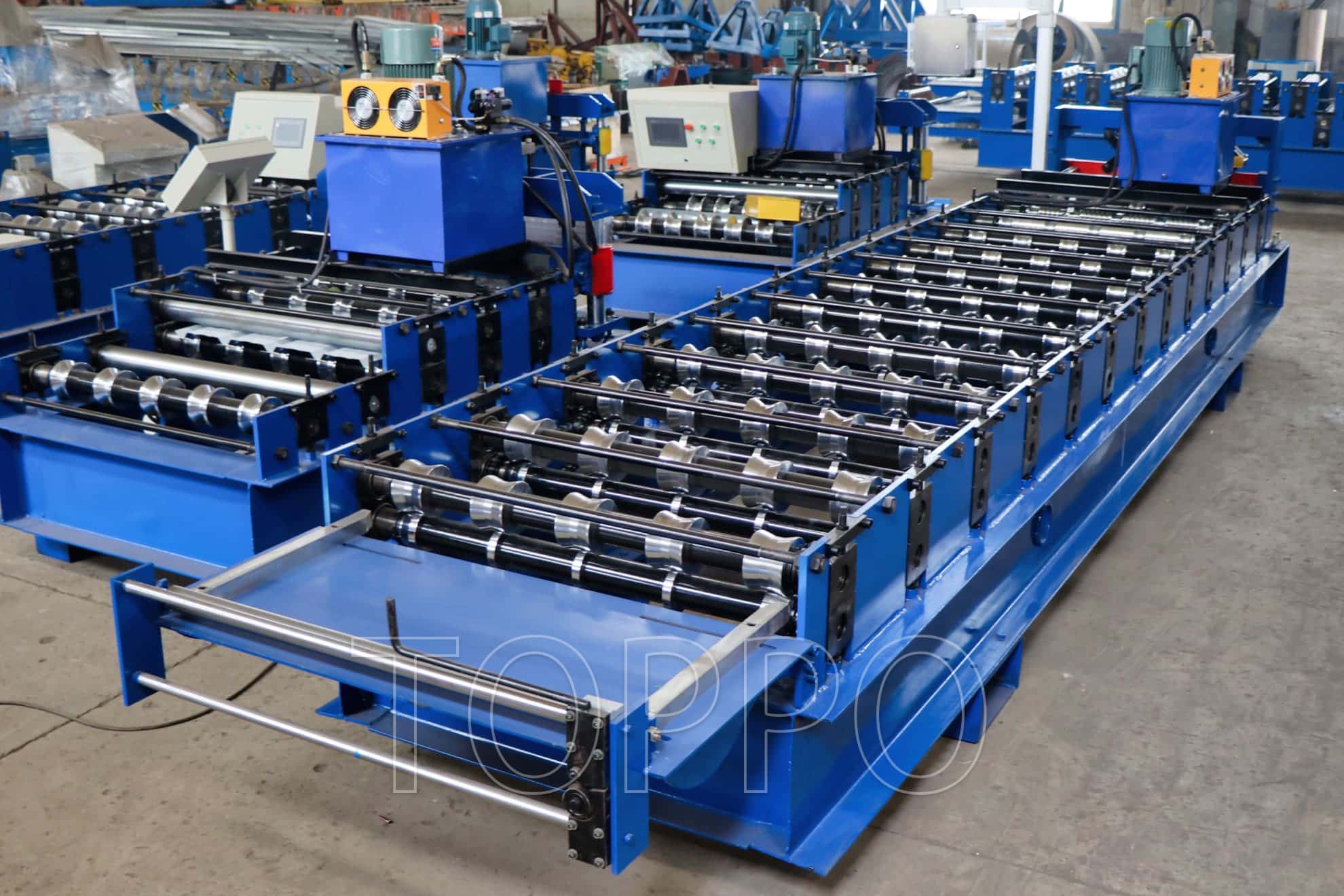 High-Efficiency Trapezoidal Roof Roll Forming Machine with Hydraulic Cutting and PLC Control