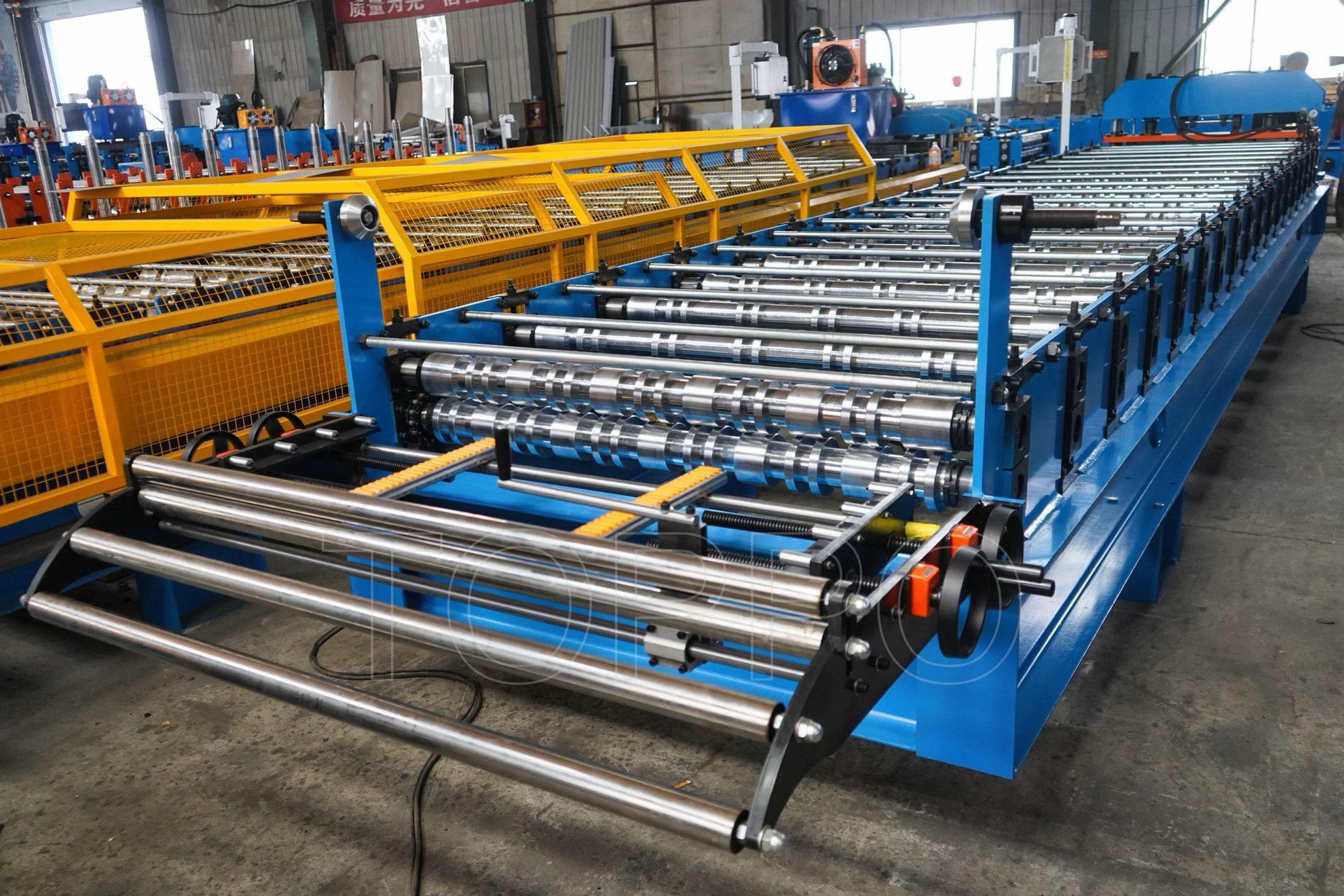 Automatic Trapezoidal Roof Sheet Roll Forming Machine with PLC Touchscreen