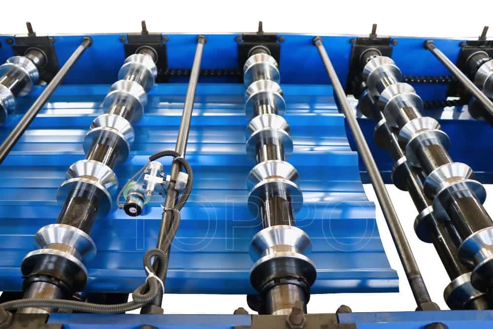 Heavy-Duty Trapezoidal Roof Panel Roll Forming Machine with Red Sheet Output