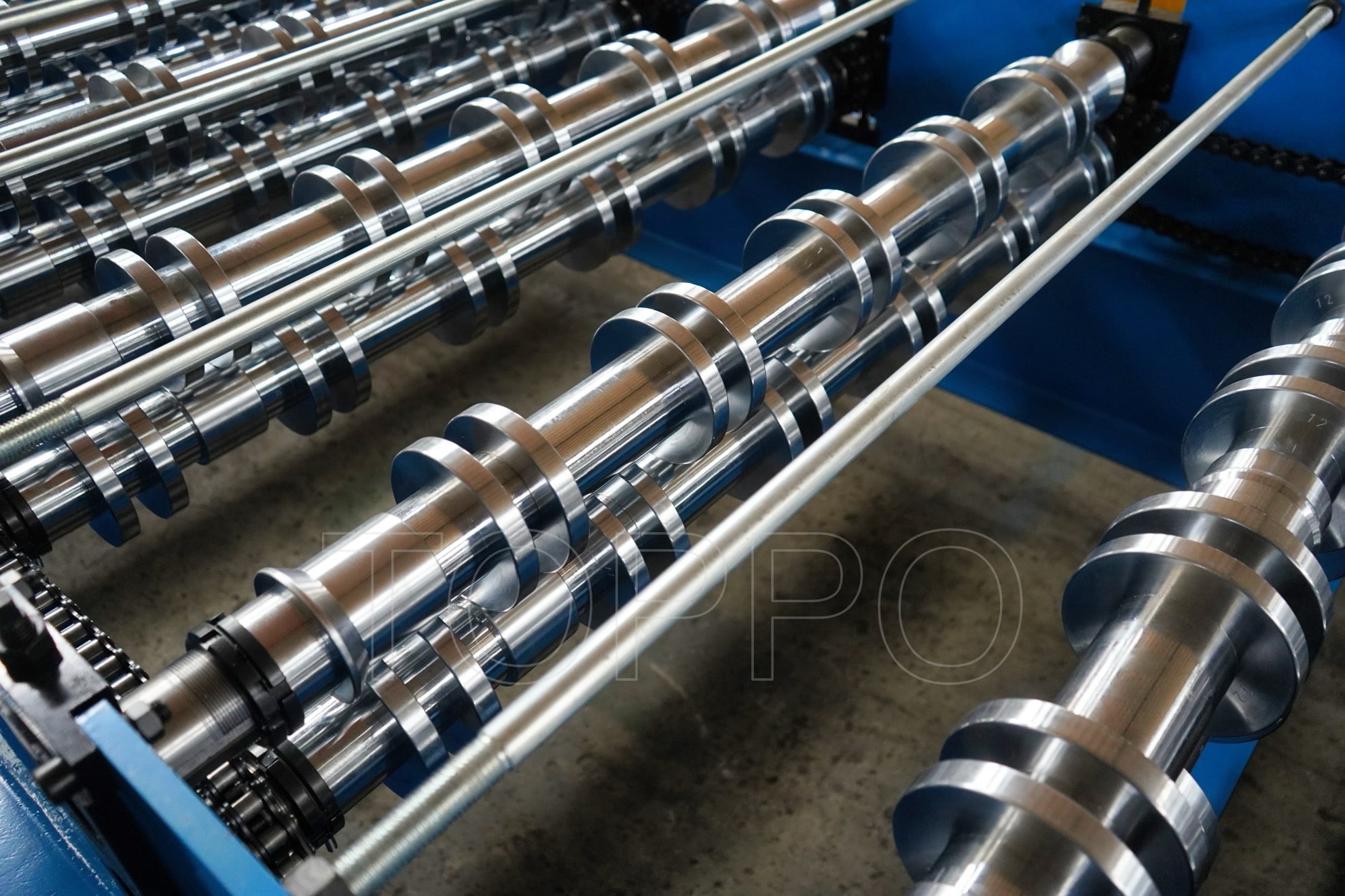 Automatic Trapezoidal Roof Sheet Roll Forming Machine with PLC Touchscreen