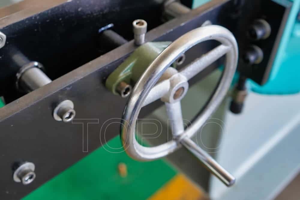 Hydraulic Trapezoidal Roll Forming Machine with Integrated Cooling Fan