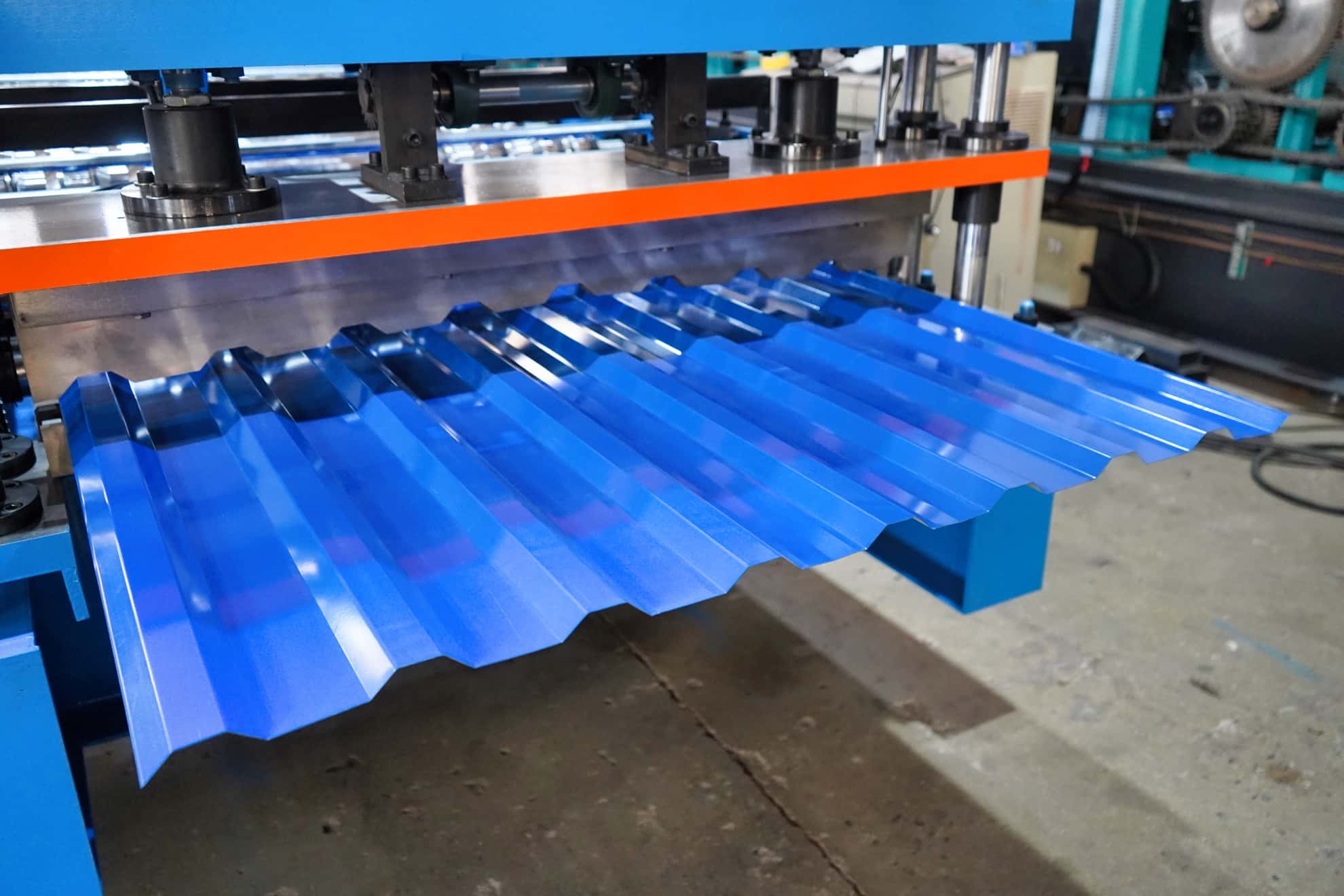 Automatic Trapezoidal Roof Panel Roll Forming Machine with PLC Control