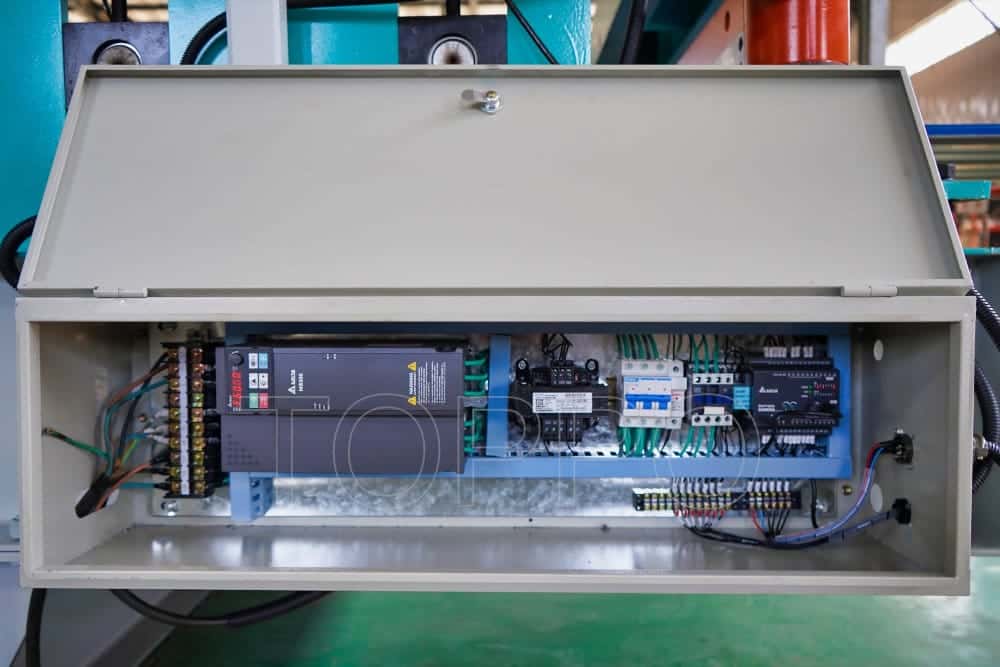 Hydraulic Trapezoidal Roll Forming Machine with Integrated Cooling Fan