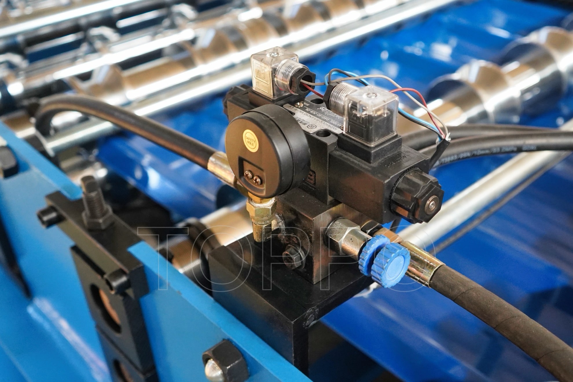 Precision Trapezoidal Roofing Sheet Roll Forming Machine