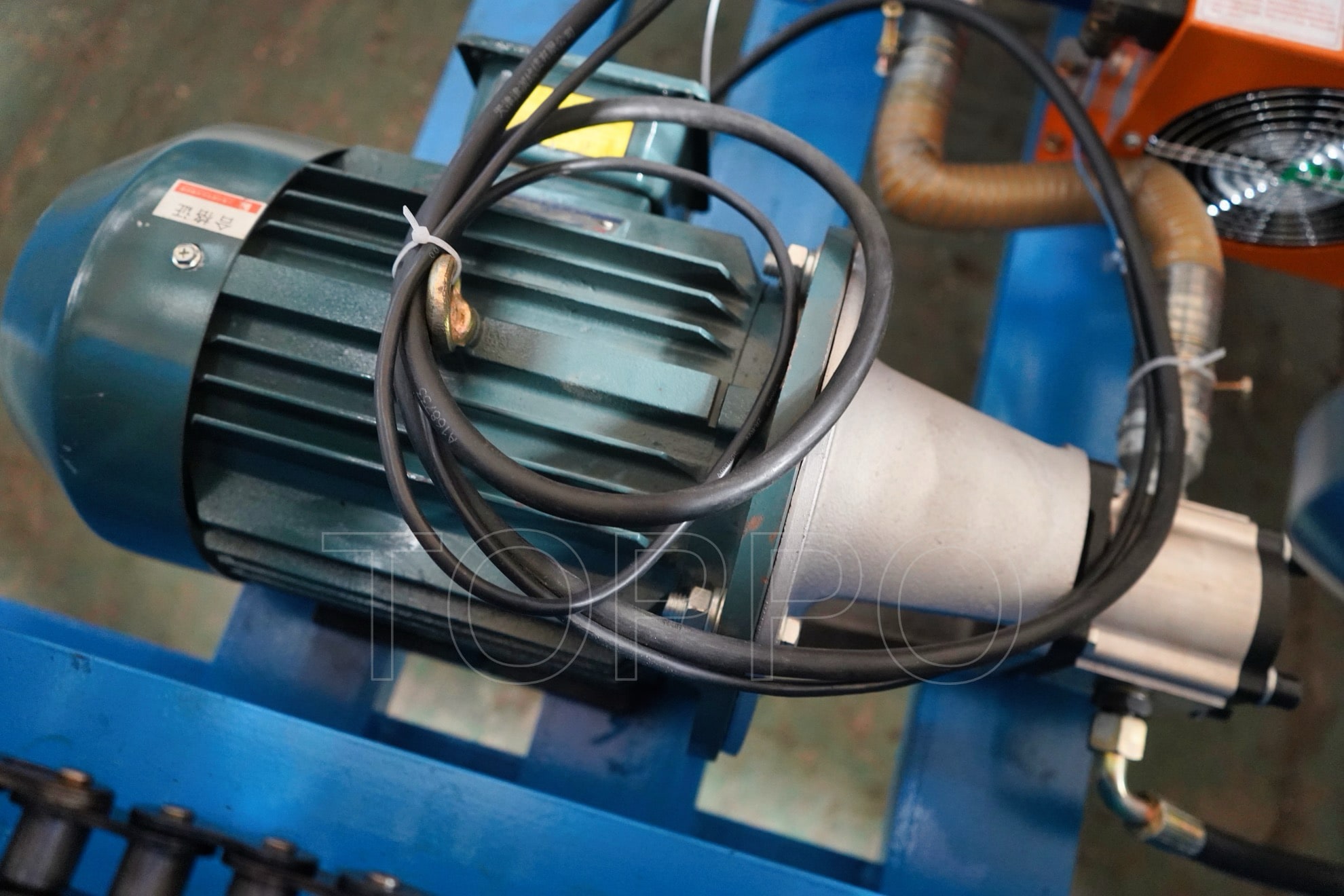 Precision Trapezoidal Roofing Sheet Roll Forming Machine