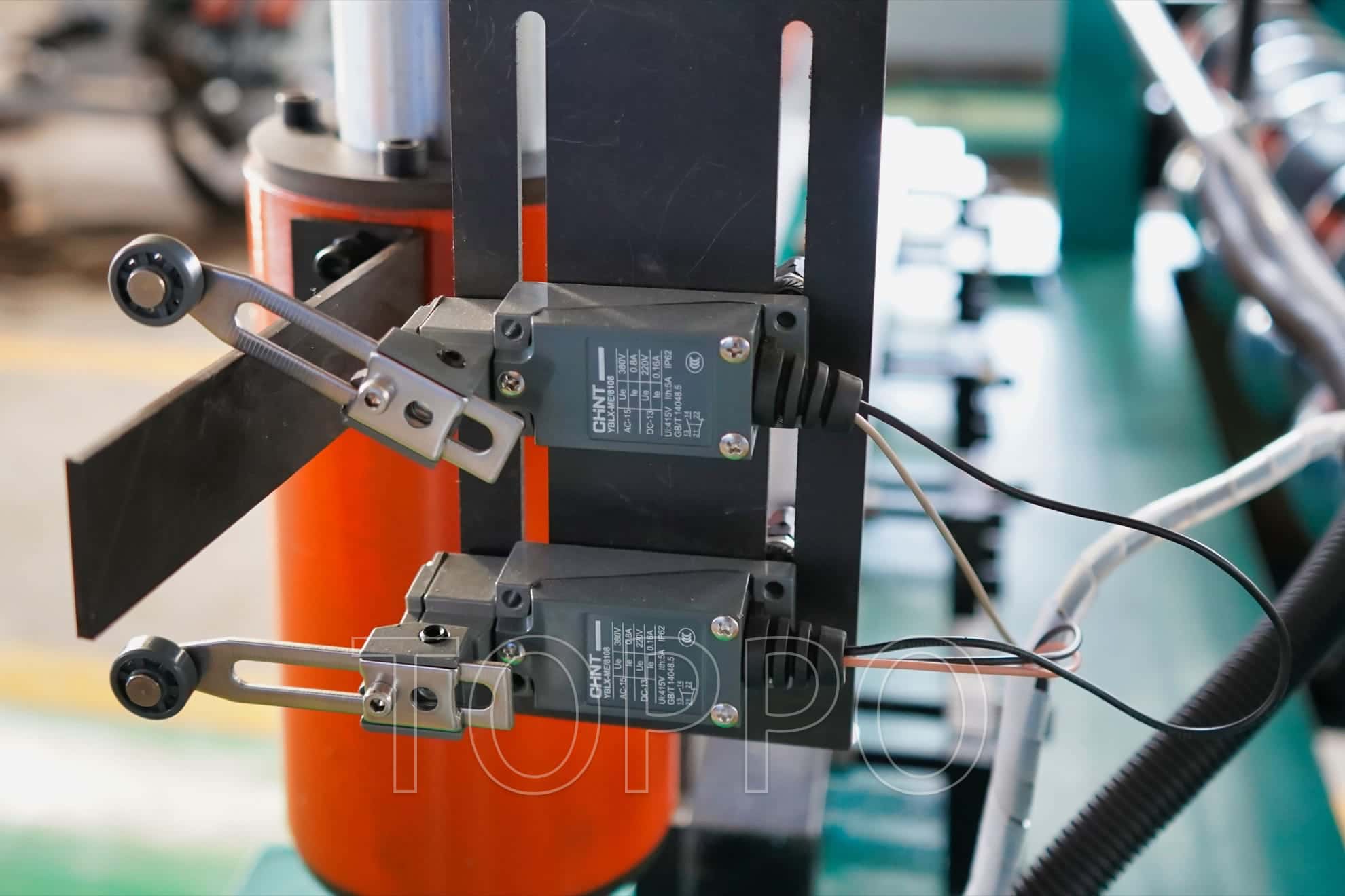 Trapezoidal Roof Panel Roll Forming Machine