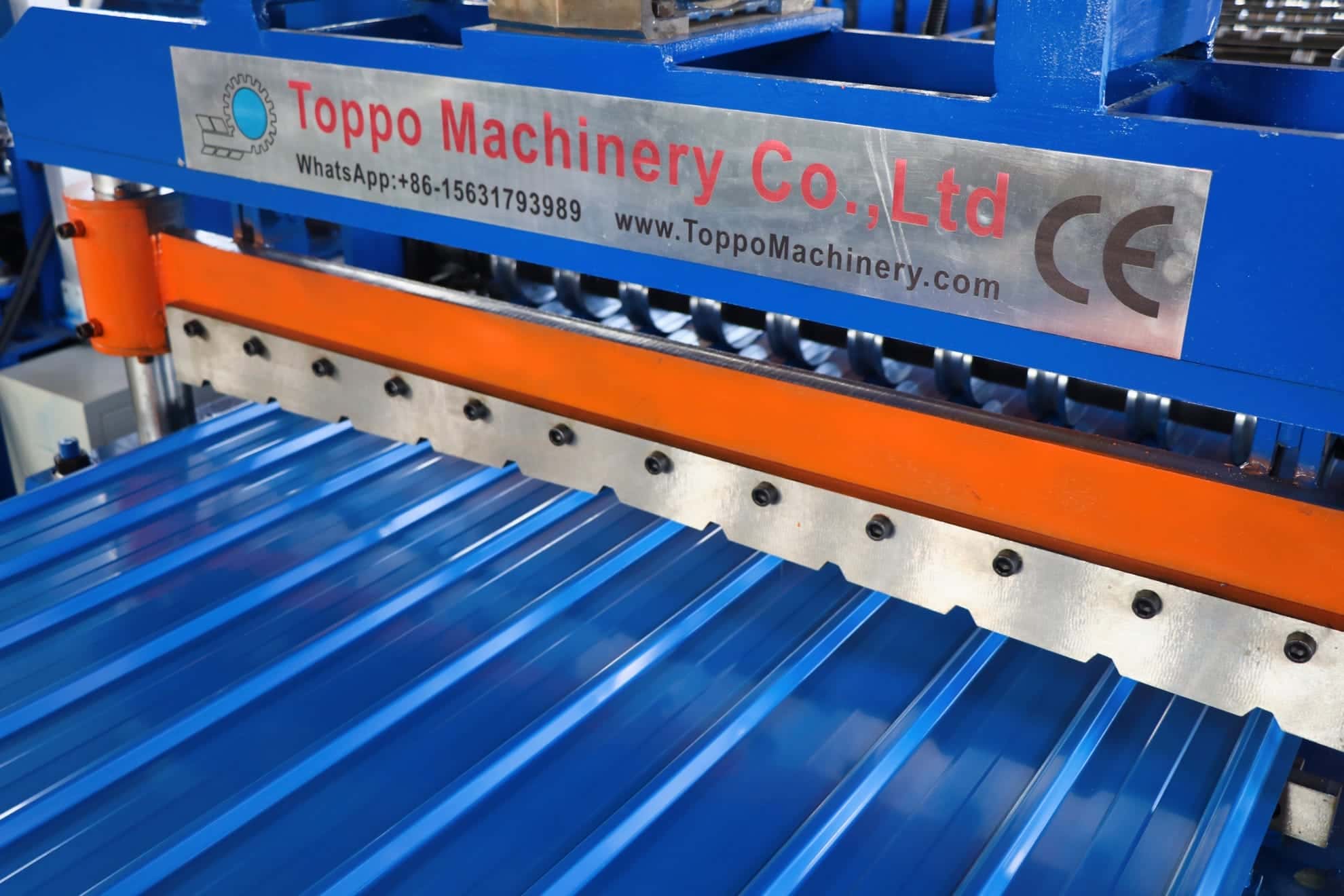 Fully Automatic Trapezoidal Roof Panel Roll Forming Machine with Precision Control