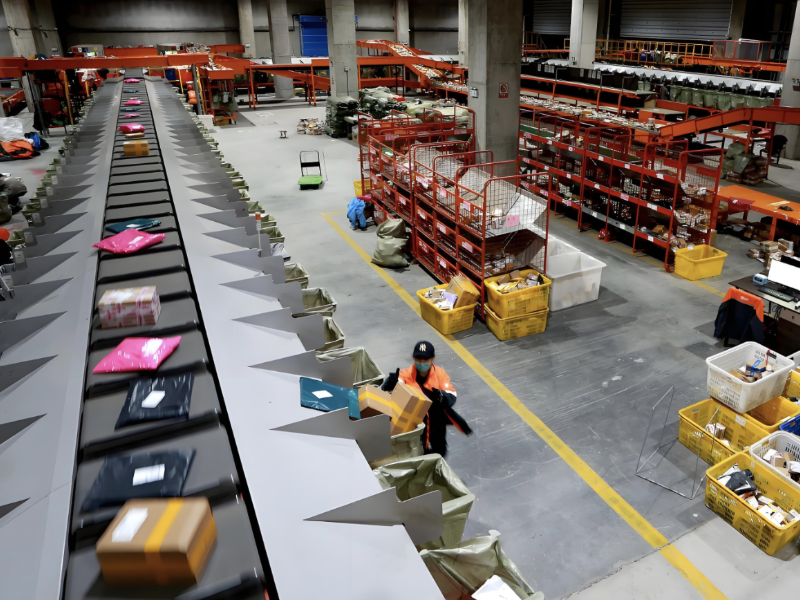 中国快递业务量连续五年突破1000亿件 夯实消费市场强劲动能