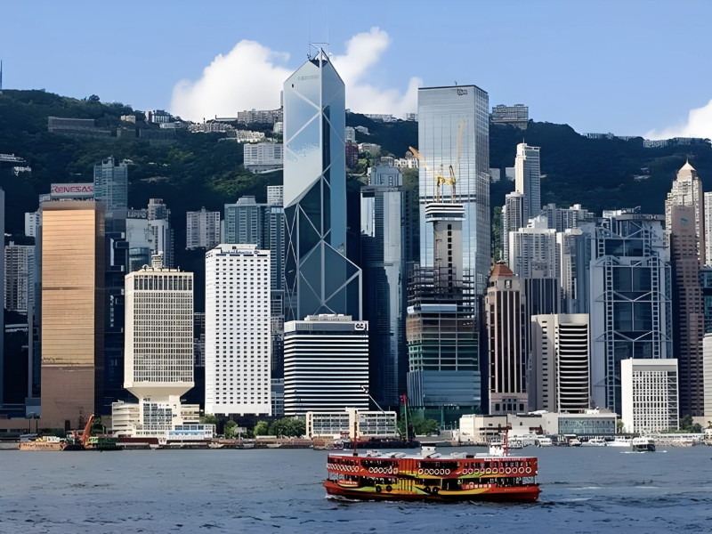 香港上半年接待旅客逾2400万人次 旅游业持续回暖