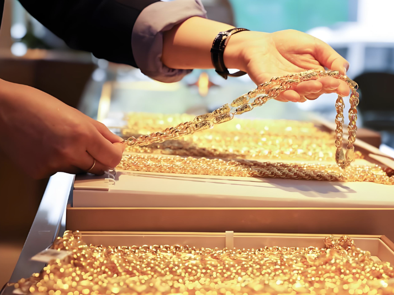 黄金市场狂飙 央行增持资金涌入 明年涨势可期？