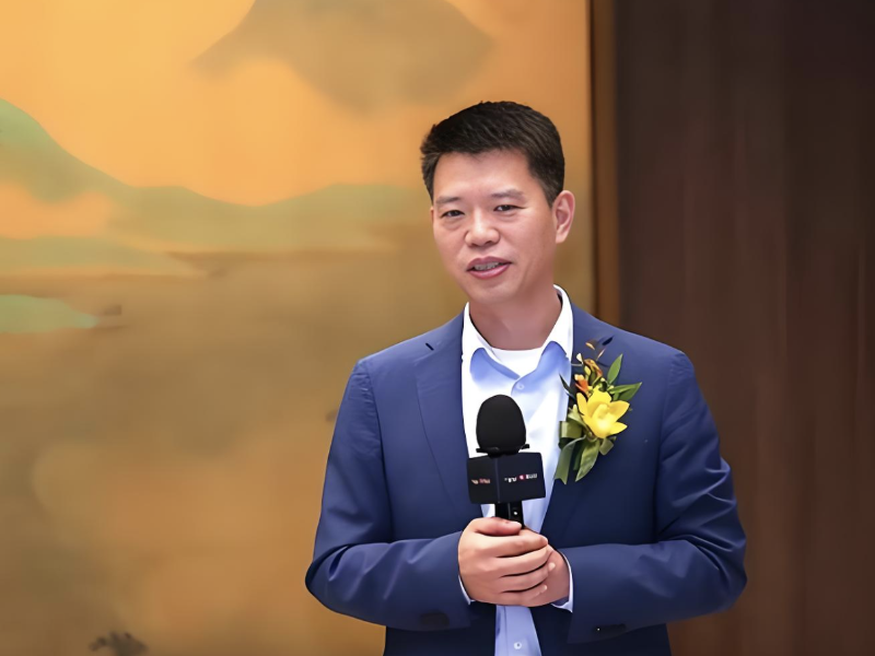 雷军，辞任金山云董事长！