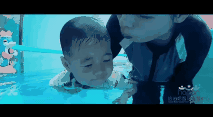 婴儿游泳，婴儿早教。亲子游泳，亲子早教。婴儿游泳·设备，亲子游泳设备