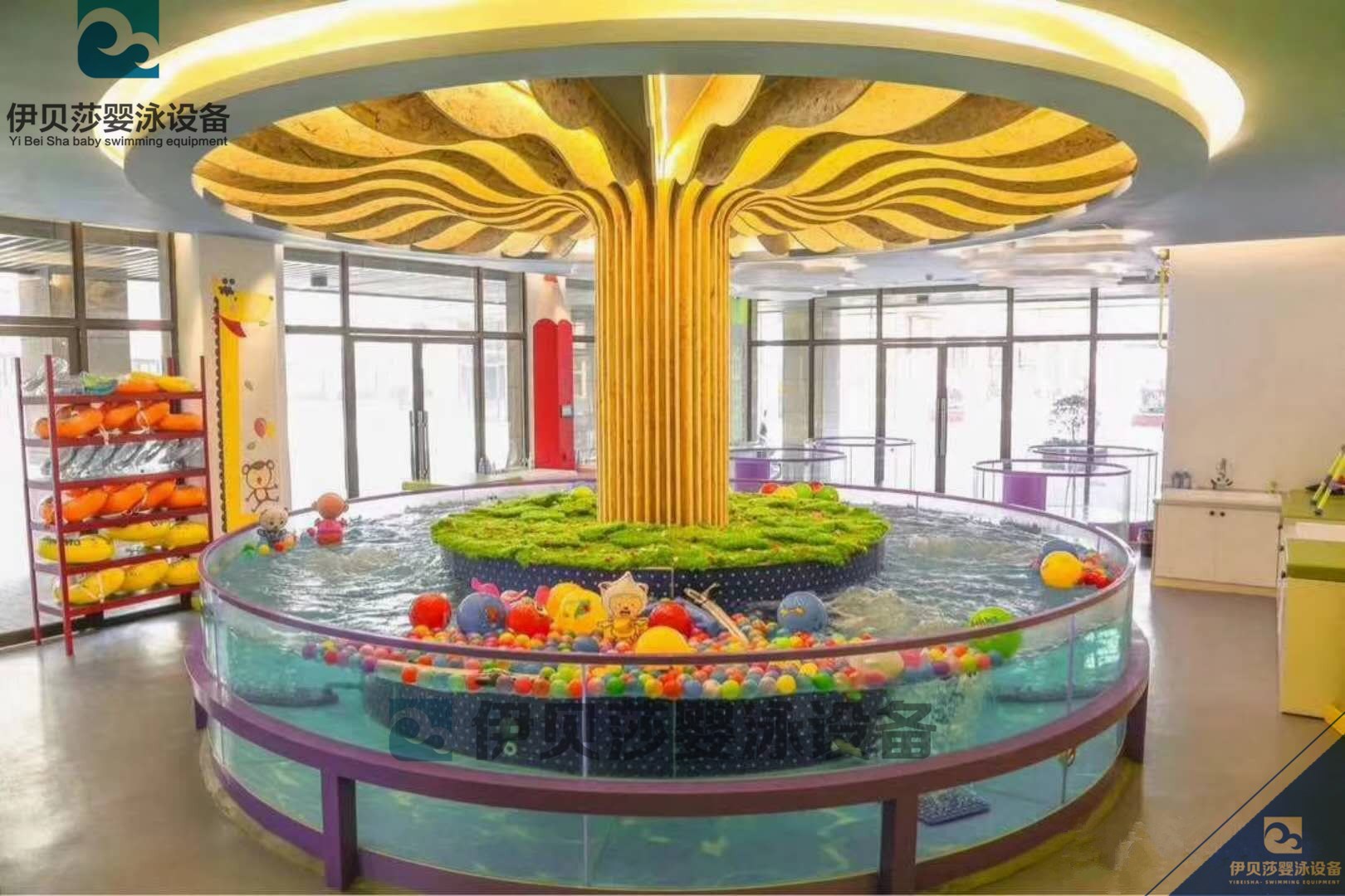 玻璃游泳池，