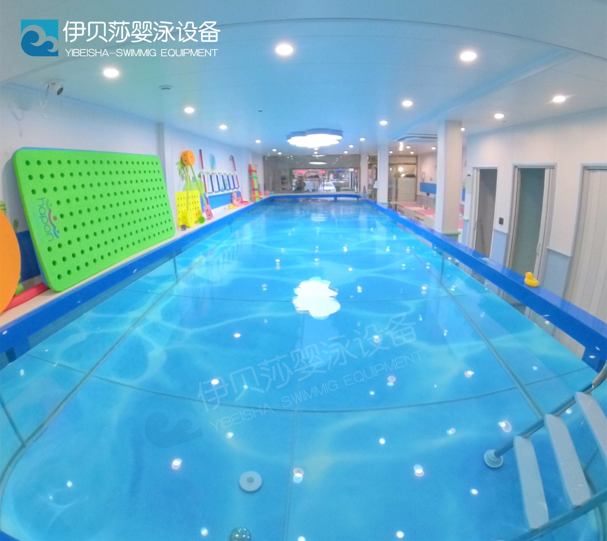 亲子游泳玻璃池