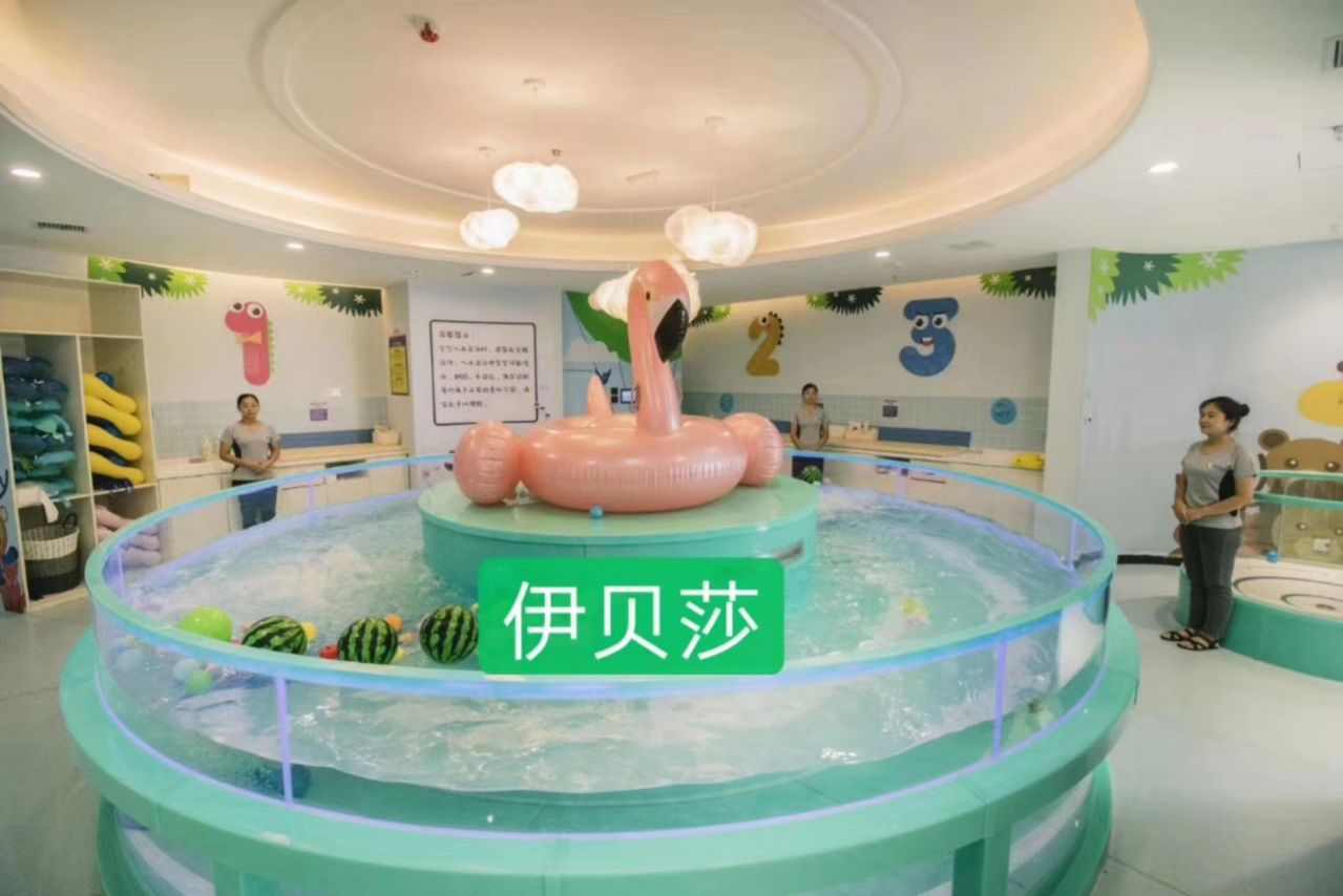 亲子玻璃游泳池，婴儿玻璃游泳池，婴儿游泳设备，婴儿游泳馆的门头设计