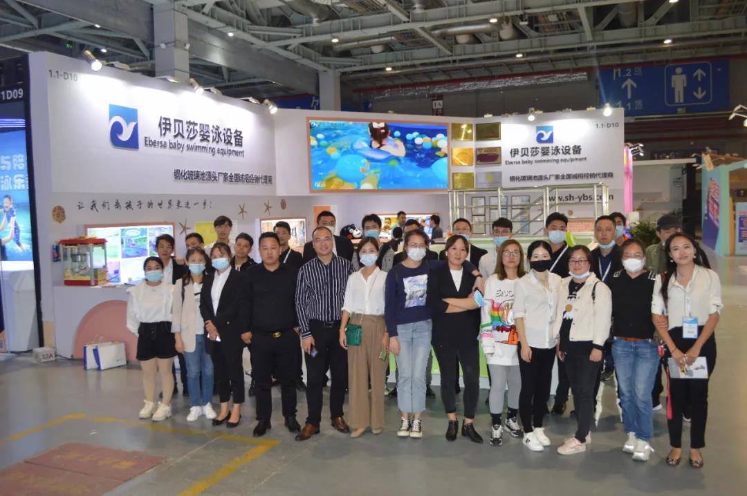 合影留念，2021年CBME不见不散！