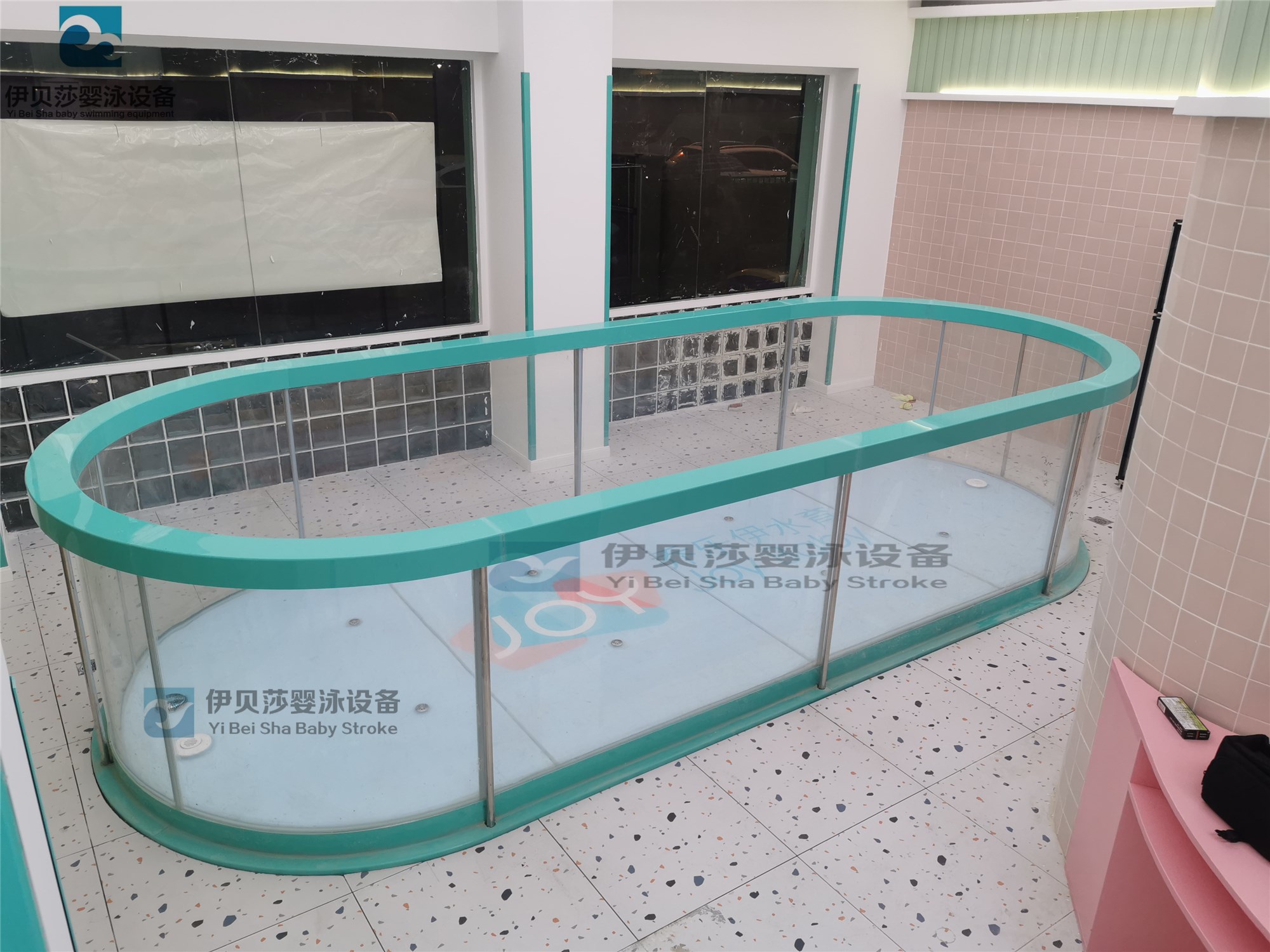 亲子游泳玻璃池，婴儿游泳玻璃池