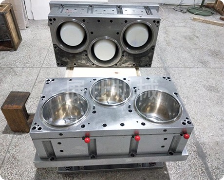 模具12