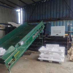 創(chuàng)螢牌臥式工業(yè)垃圾打包機(jī)