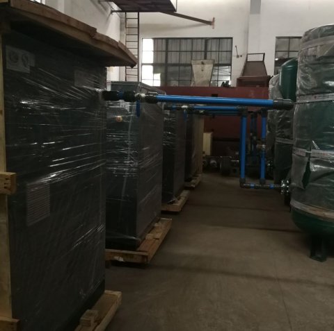 六套螺杆空压机出口之化纤行业