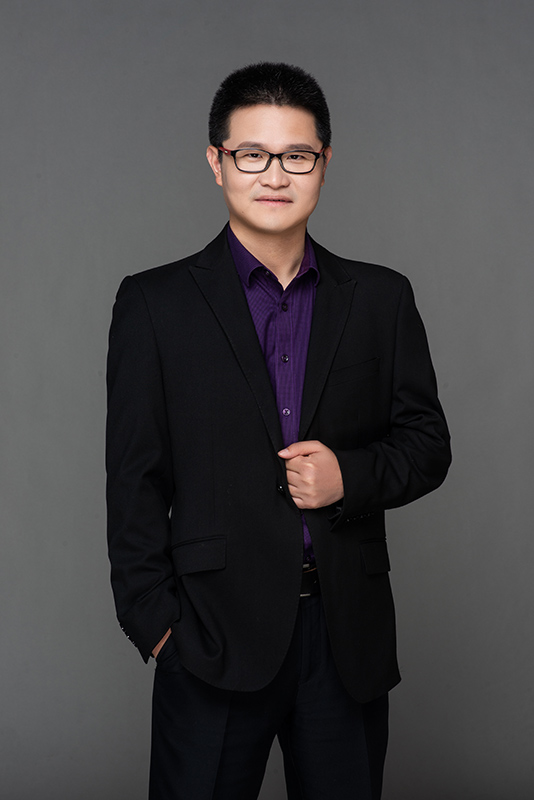 <div style="text-align:center;">
	李平生
</div>
<div style="text-align:center;">
	副会长
</div>