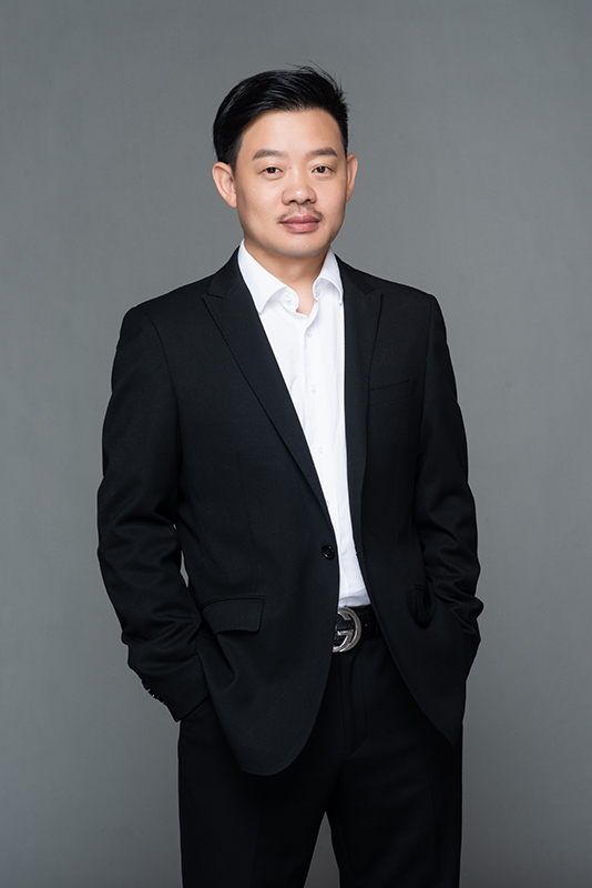 <div style="text-align:center;">
	黄海平
</div>
<div style="text-align:center;">
	副会长
</div>