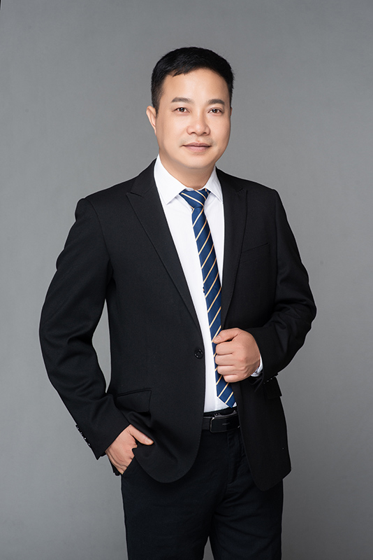 <div style="text-align:center;">
	李小球
</div>
<div style="text-align:center;">
	副会长
</div>