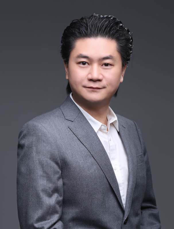 <div style="text-align:center;">
	黄国华
</div>
<div style="text-align:center;">
	副会长
</div>
