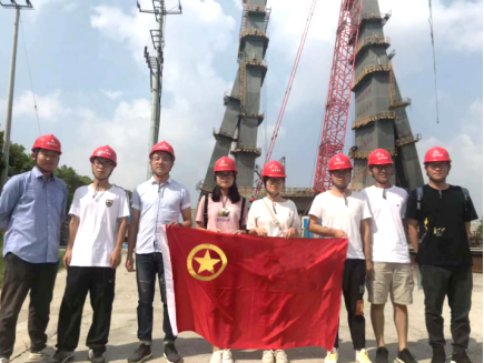 团员青年走进施工现场1.PNG