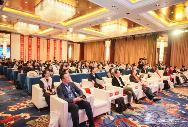 实力揽获四项大奖！高铁媒体成为品牌价值增长核心引擎