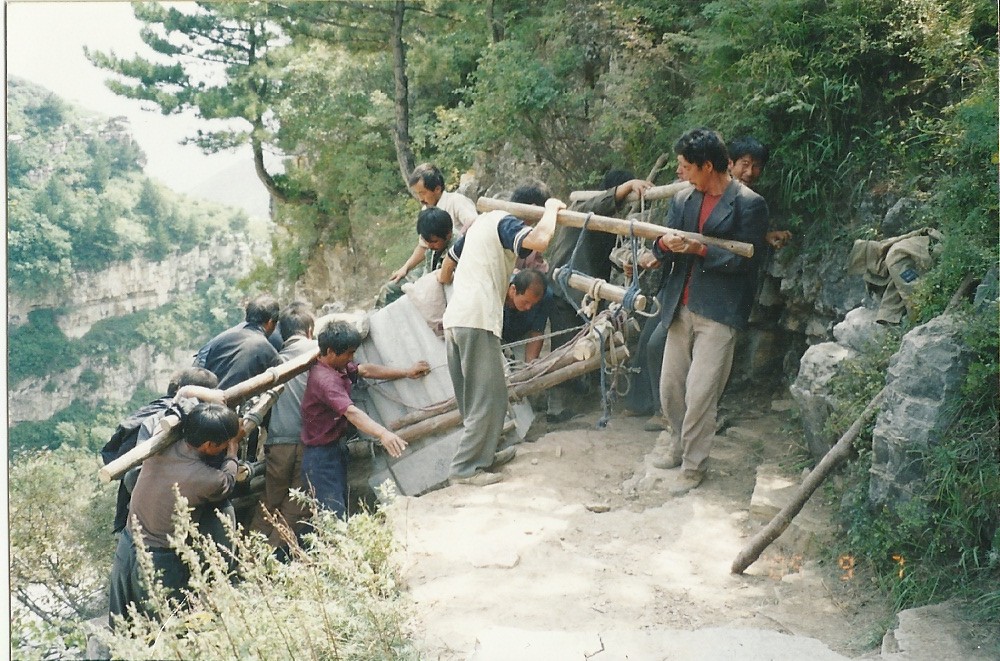 难忘的风景——白人岩的建设者们