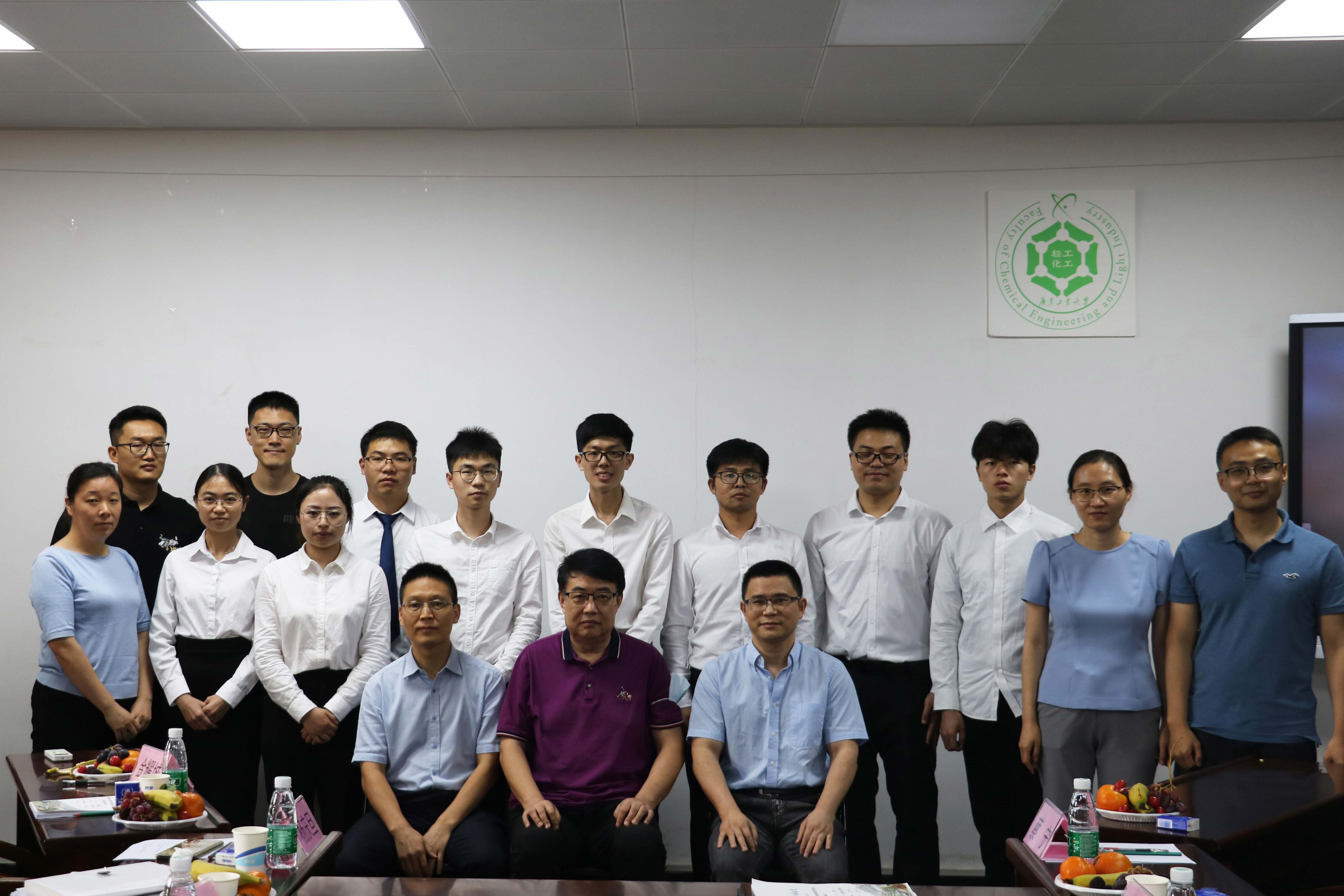2021-05-12 热烈庆祝课题组18级研究生毕业答辩成功举办