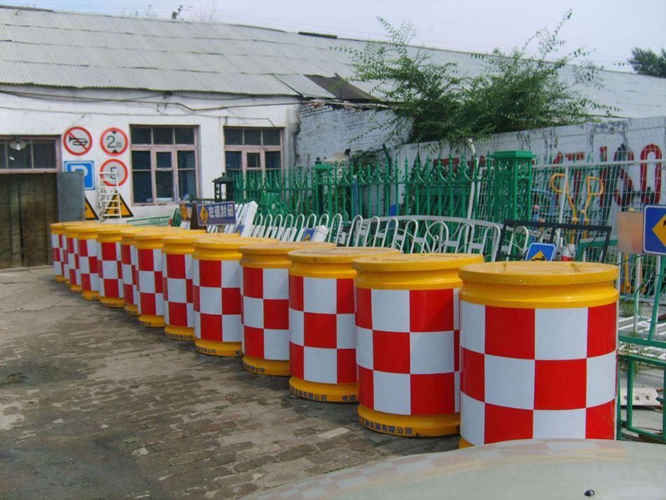 防撞桶