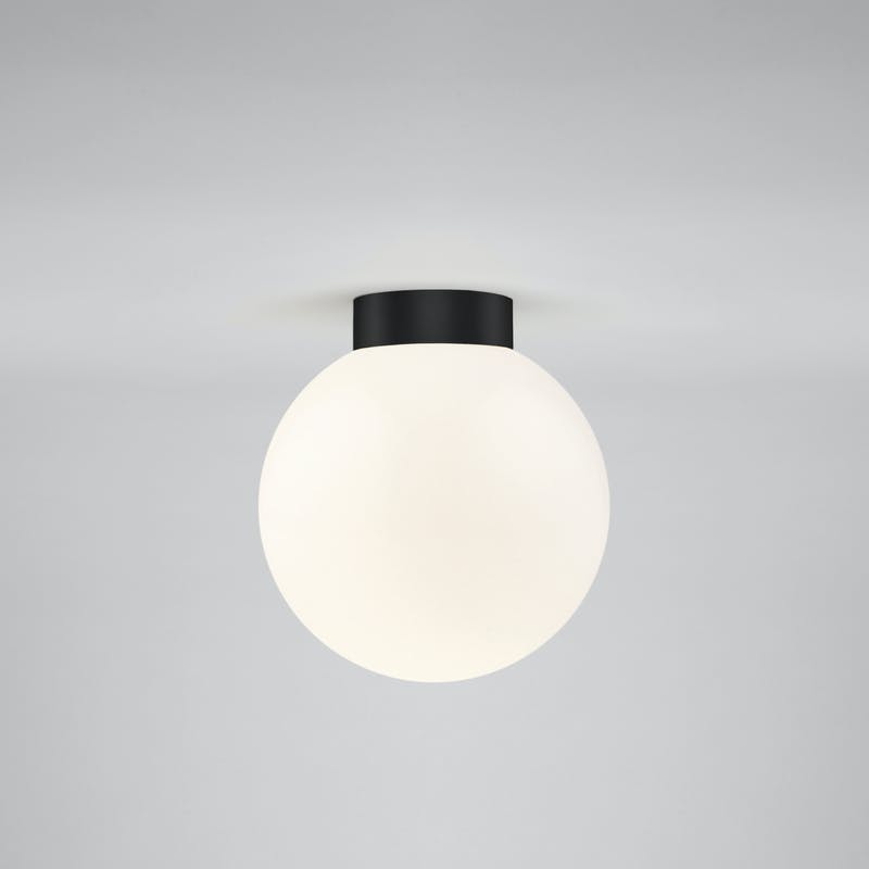 IP44 Milky White Globe LED Wall Lamp Round Glass Ceiling Lamp 2339