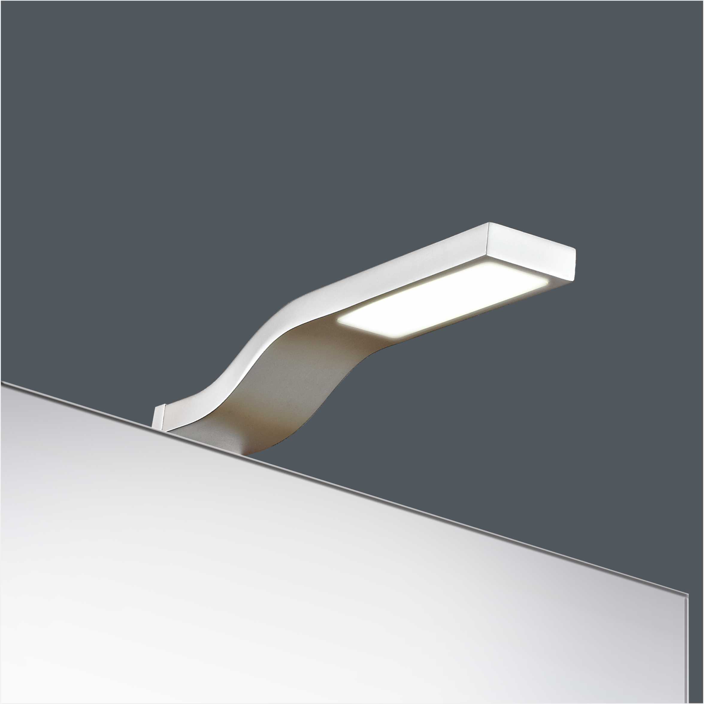 High Quality IP44 3W Aluminium Bathroom LED Mirror Light 2905
