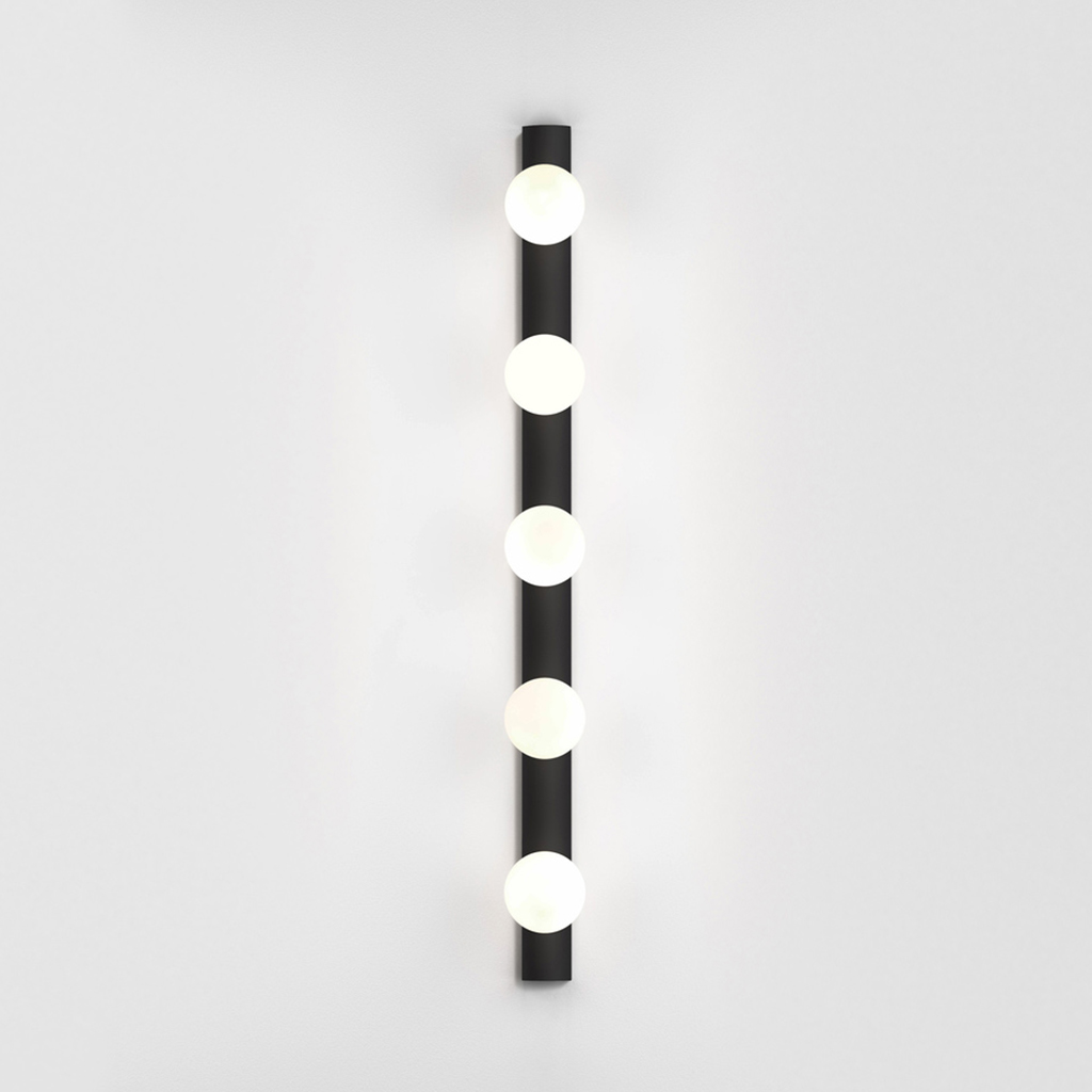 IP44 Rated 5-Ball White Glass Sphere Lwall Lamp For Living Room Bedroom/Hotel 6805